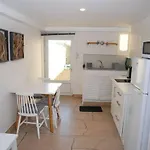Le Charme Apartment *